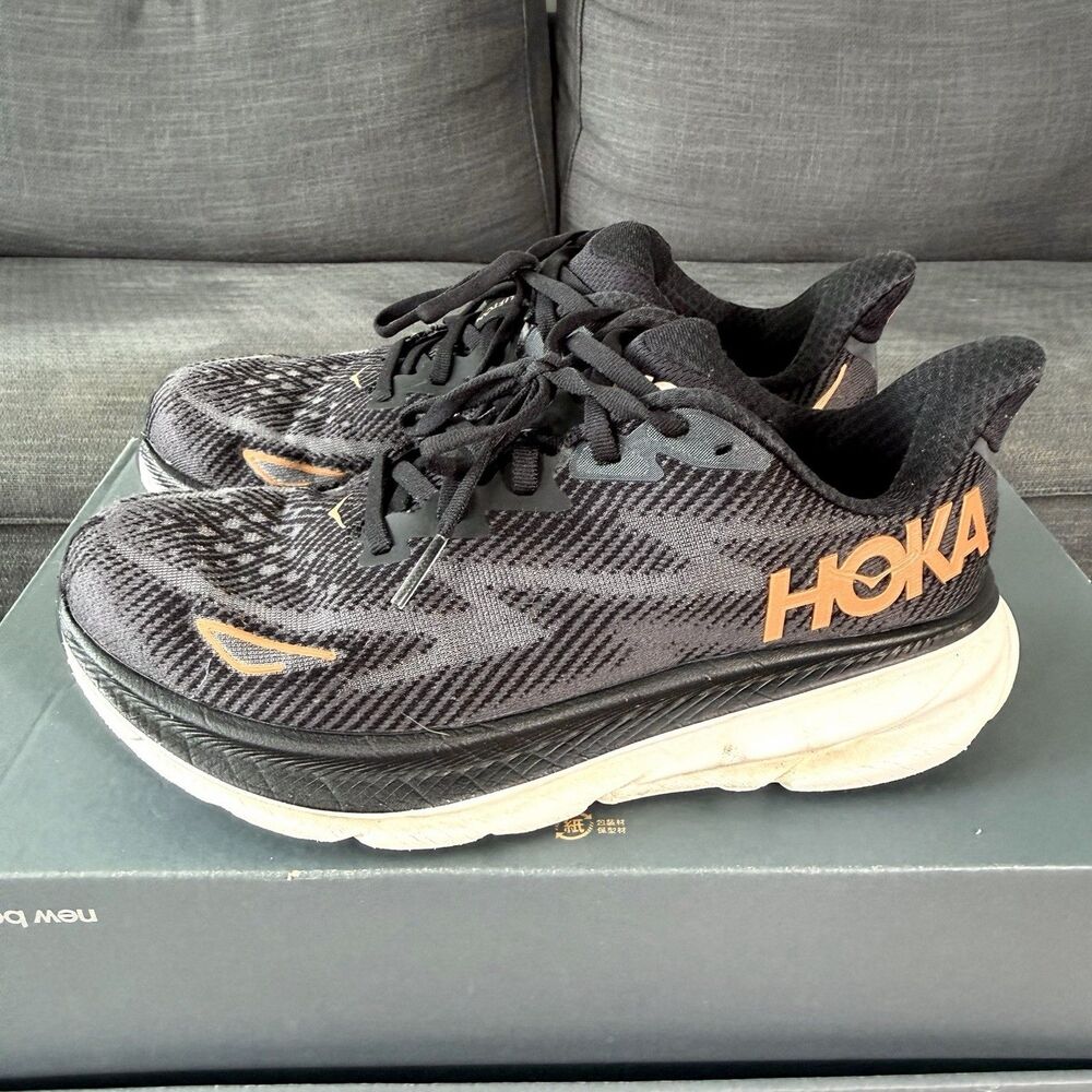 Hoka One One Clifton 9 Wide Black Copper Running Shoes Women's Size 7 Wide